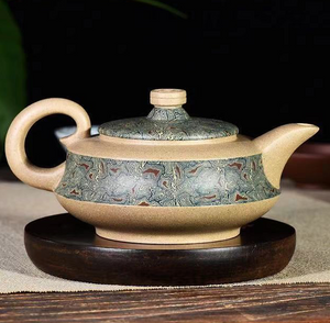 Tea pot